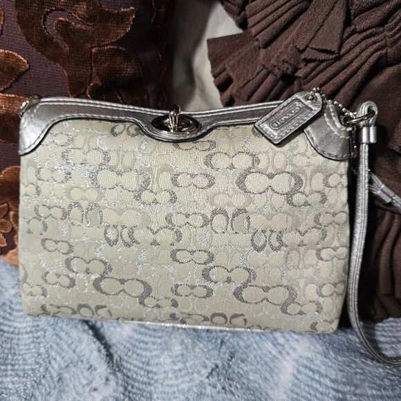 Rare Vintage Coach Y2K Large Limited Edition Wristlet Purse - Picture 1 of 5